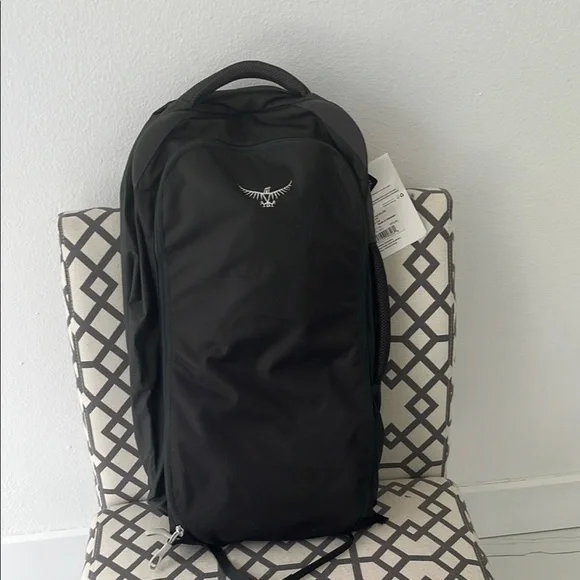 Osprey Black Backpack Durable Outdoor Design Farpoint 55 - Picture 2 of 5